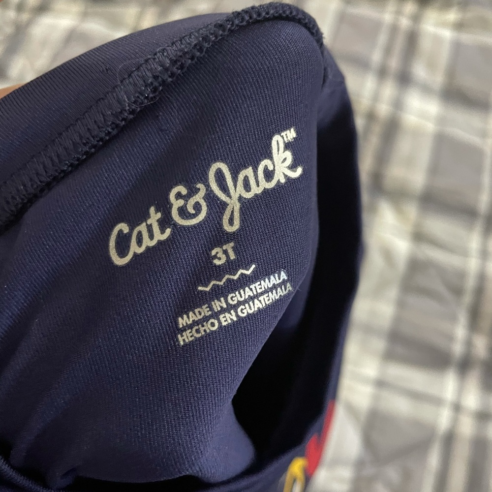 Cat & Jack Rash guard 3T - Picture 4 of 4